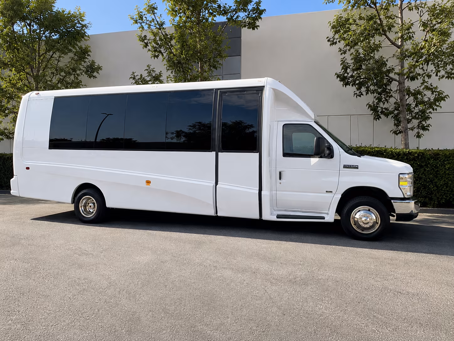 oakland private bus rentals for oakland concerts and festivals