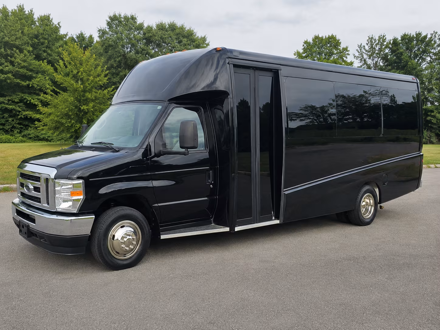 sacramento winery shuttle bus rentals in sacramento