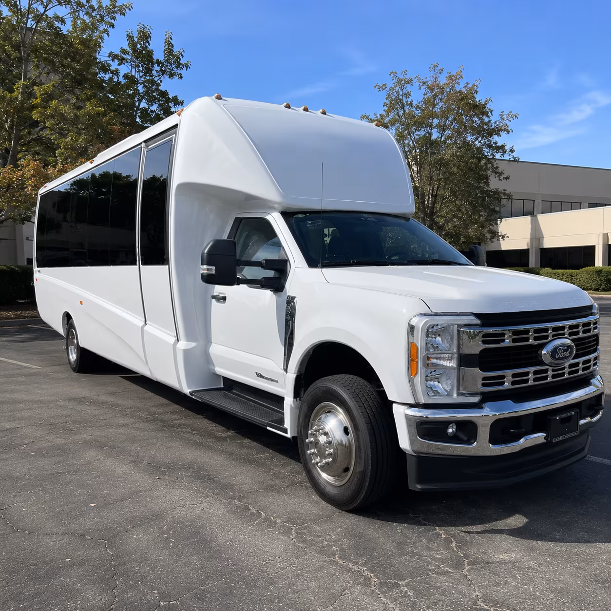 shuttle your guests between carson city hotels and lake tahoe venues with ease